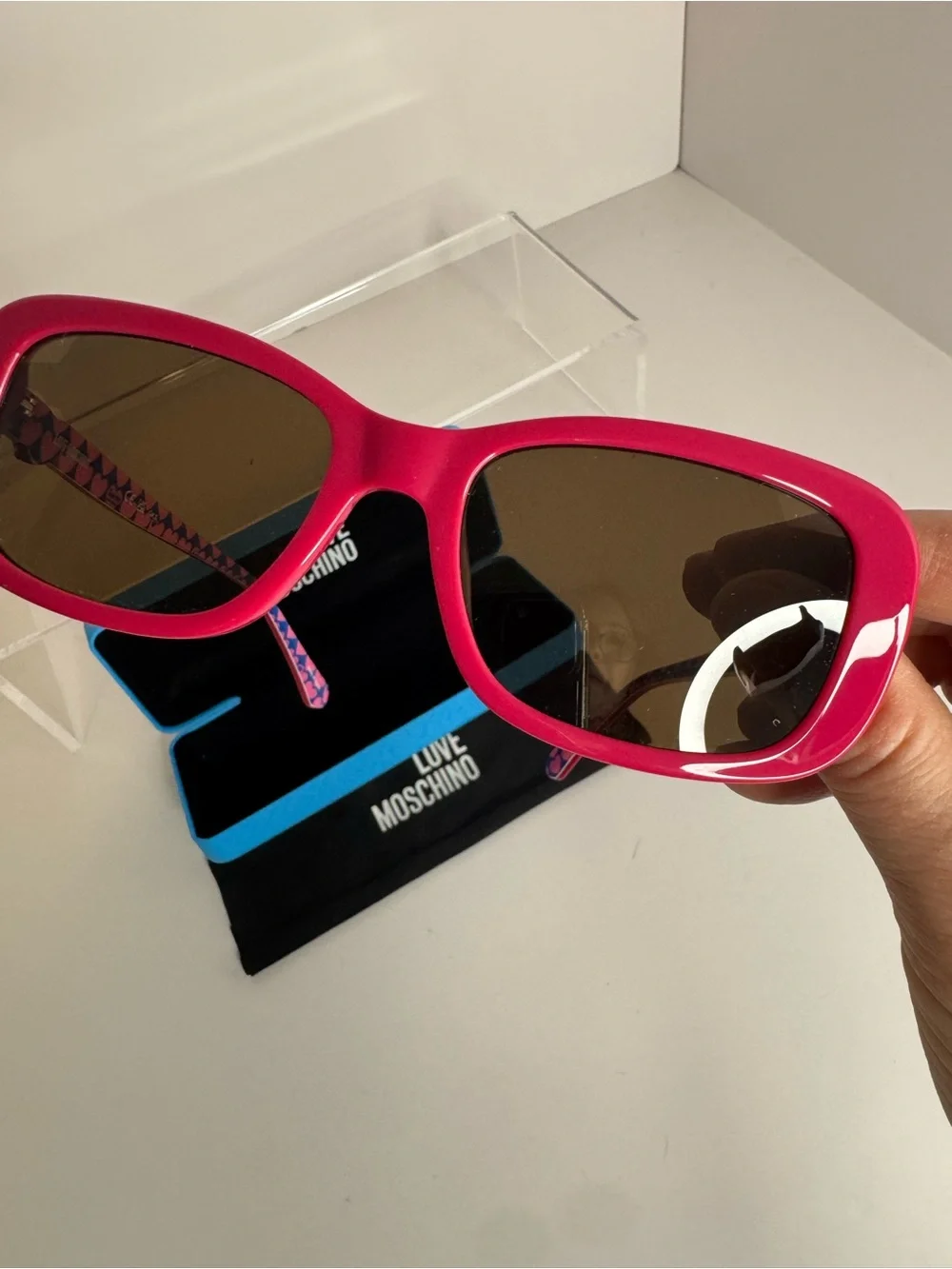 Love Moschino MOL060/S Sunglasses Fuchsia Plastic Cat Eye Frame w/ Case & Cloth